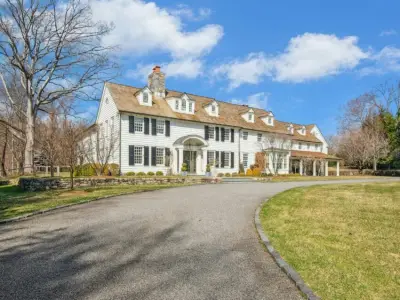 A Connecticut home has the original floor of the Boston Garden.