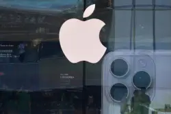 Apple has had few incentives in the past to start making iPhones in US